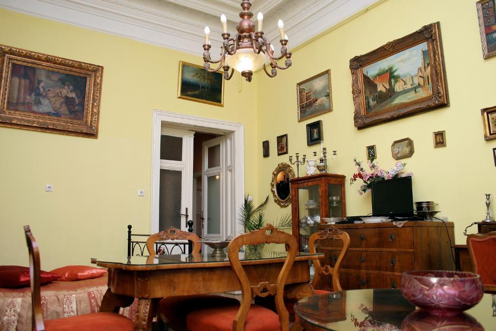 Budapest Tourist Apartments - Jozsef Koerut エクステリア 写真
