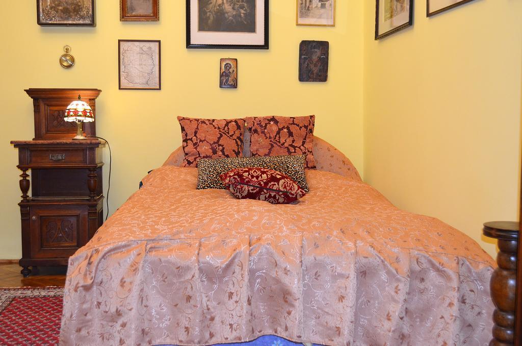 Budapest Tourist Apartments - Jozsef Koerut エクステリア 写真